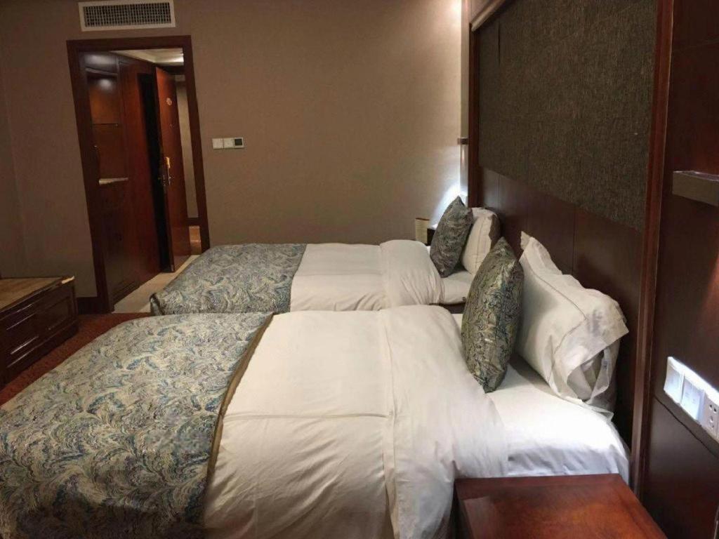 Yantai Golden Gulf Hotel Exterior photo