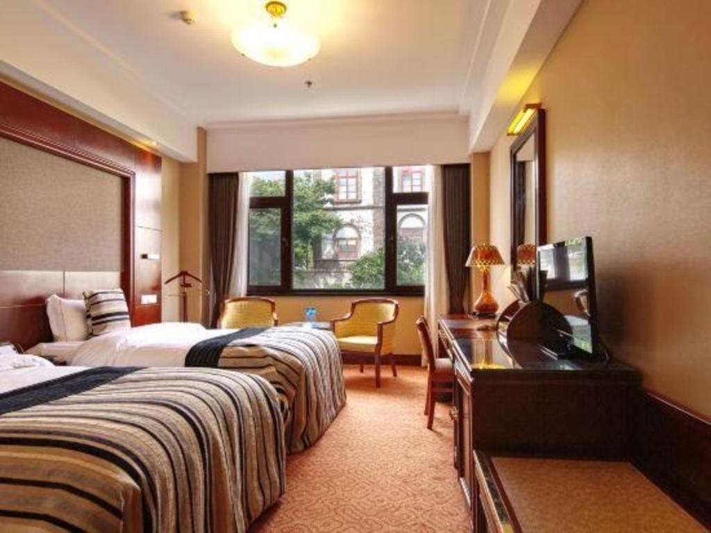 Yantai Golden Gulf Hotel Exterior photo