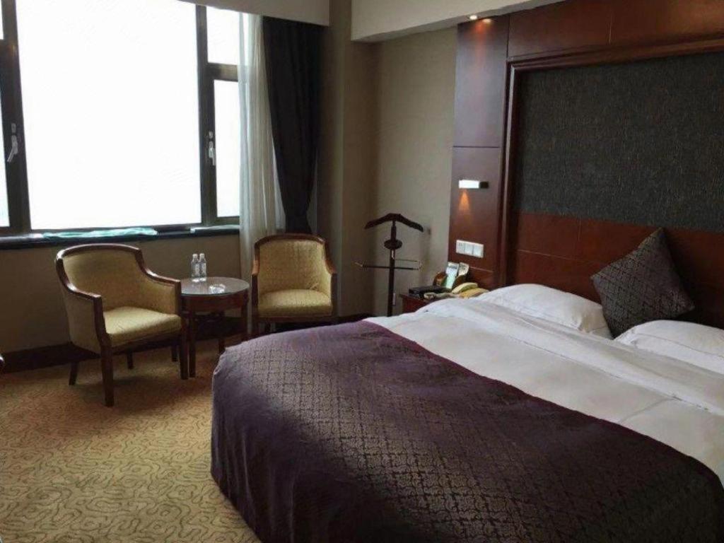 Yantai Golden Gulf Hotel Exterior photo