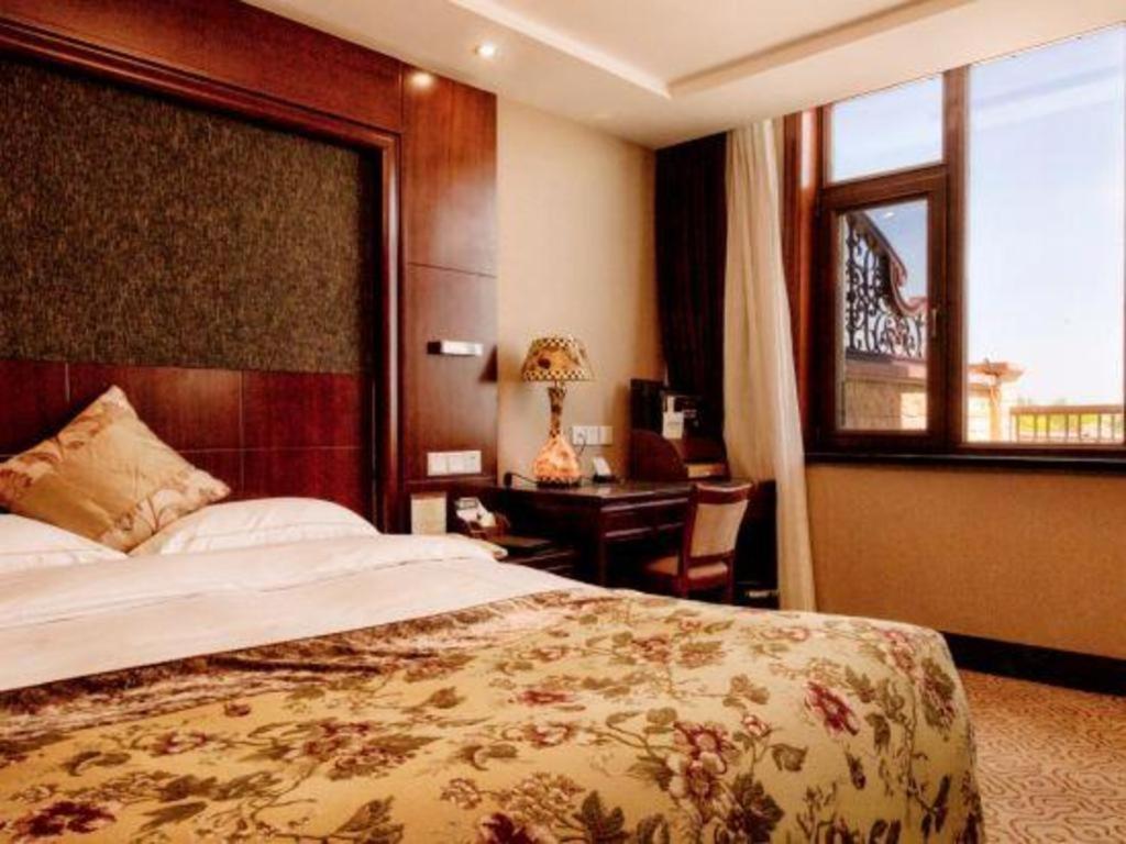 Yantai Golden Gulf Hotel Exterior photo