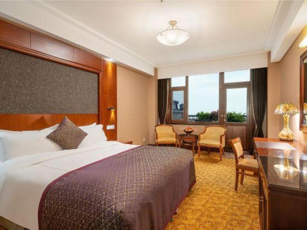 Yantai Golden Gulf Hotel Exterior photo